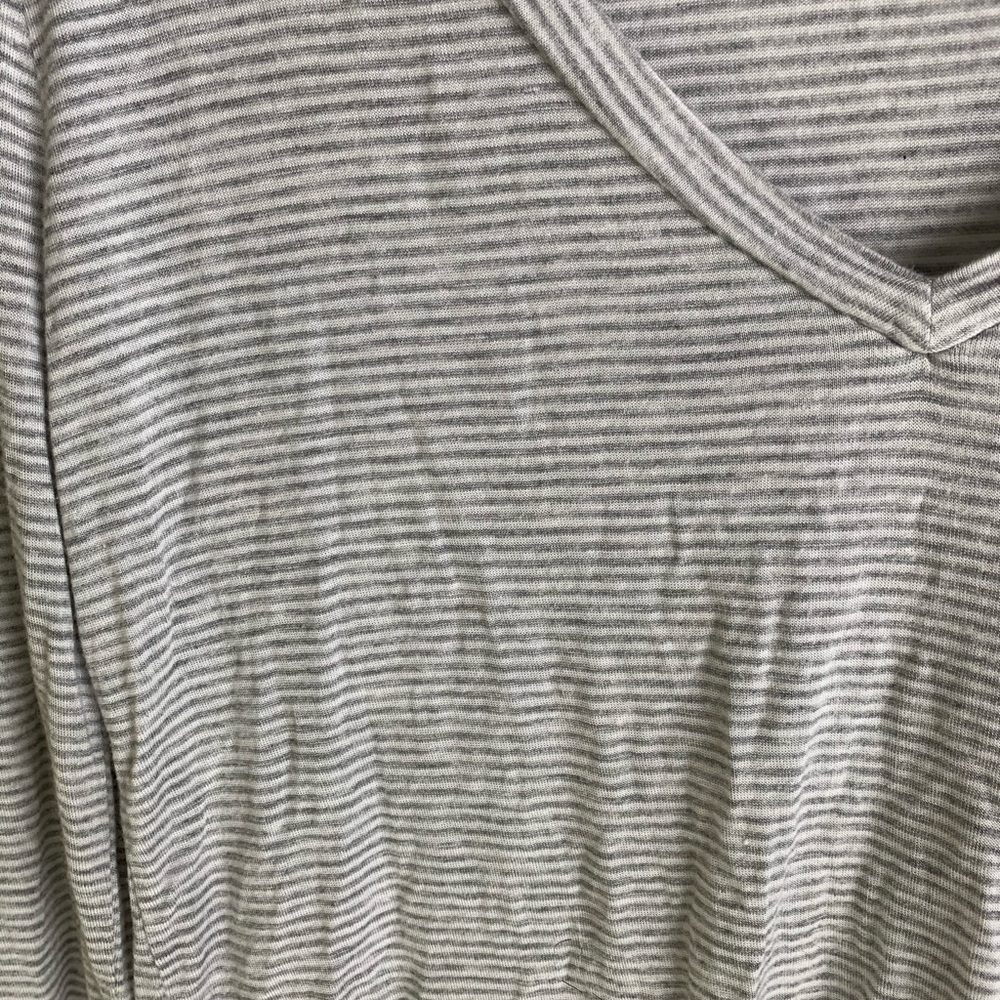 🌈5/$25🌈EUC long sleeve stripe shirt size m - Picture 4 of 8